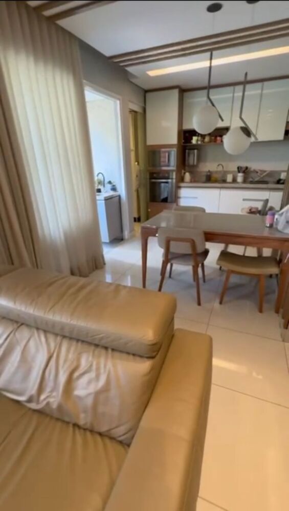 Apartamento à venda com 2 quartos, 77m² - Foto 2