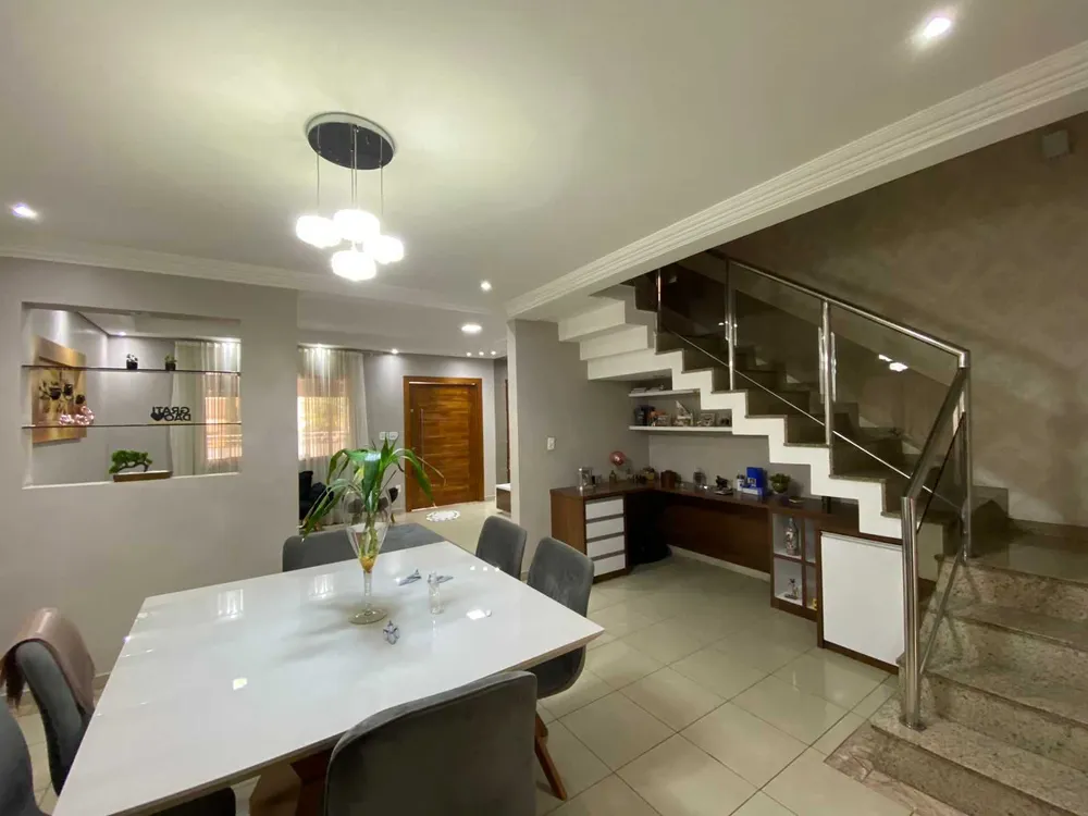 Casa, 3 quartos, 240 m² - Foto 4