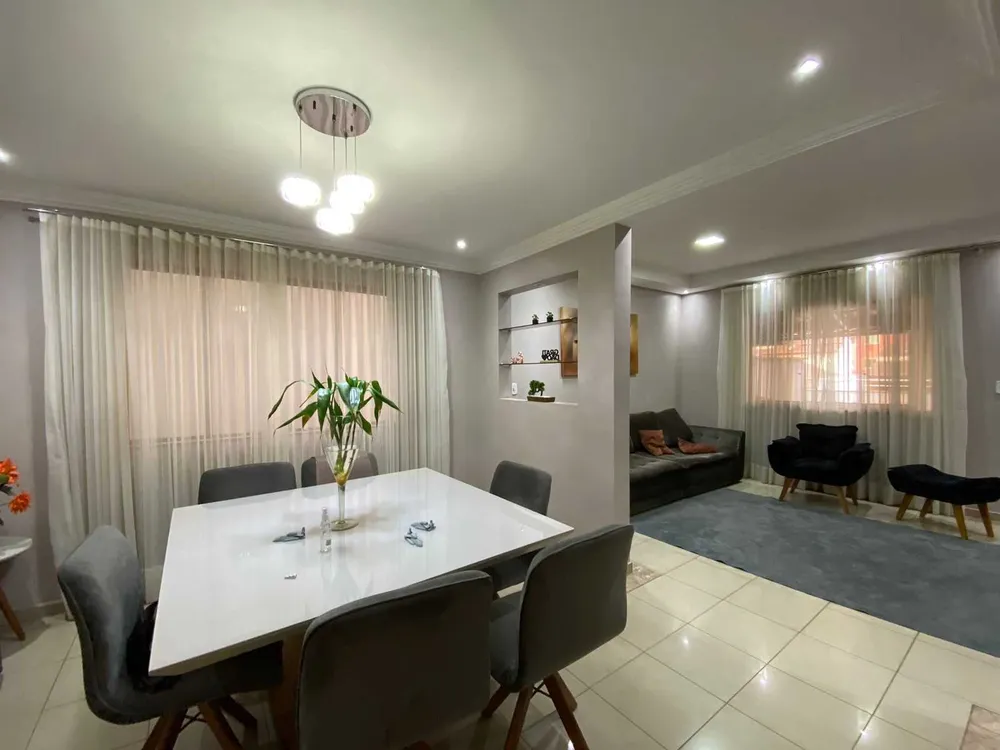 Casa, 3 quartos, 240 m² - Foto 6