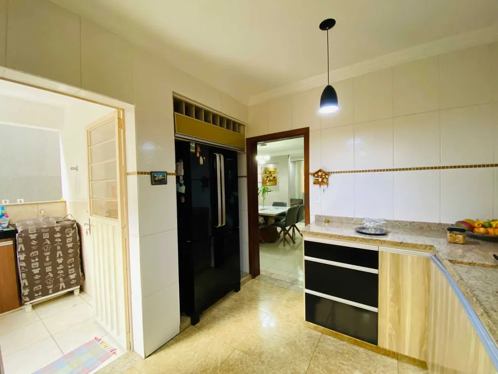 Casa, 3 quartos, 240 m² - Foto 8