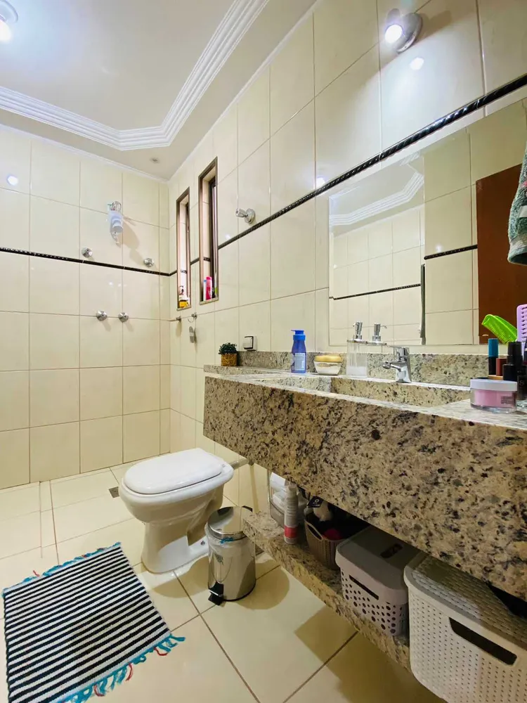 Casa, 3 quartos, 240 m² - Foto 11