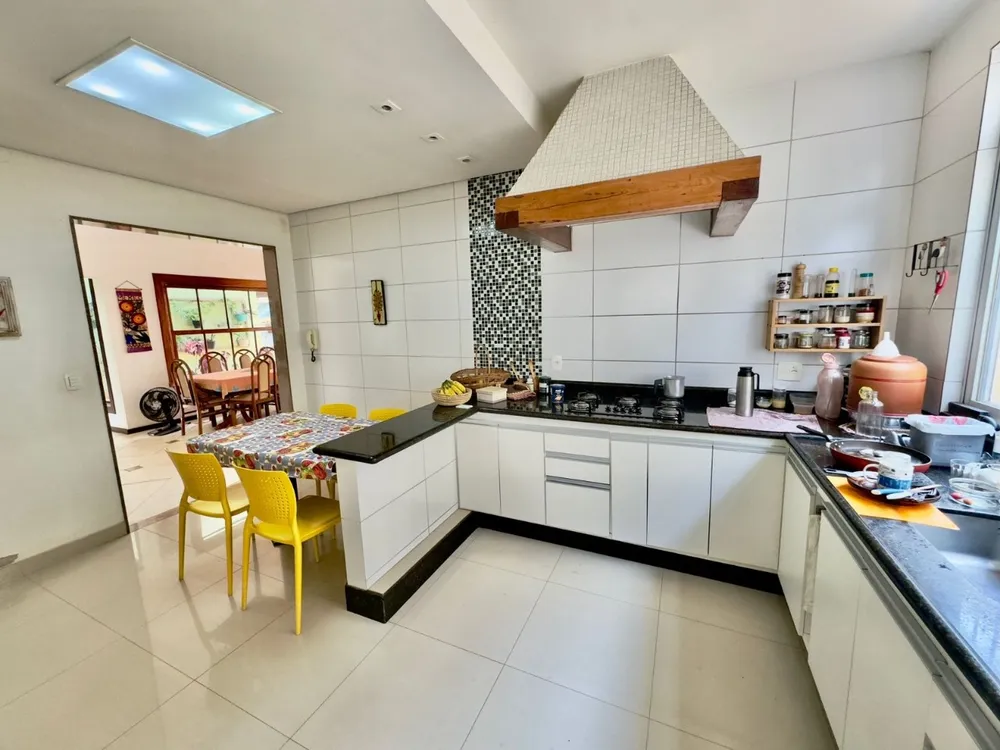 Casa, 5 quartos, 288 m² - Foto 3