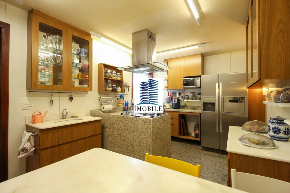 Casa à venda com 4 quartos, 392m² - Foto 3