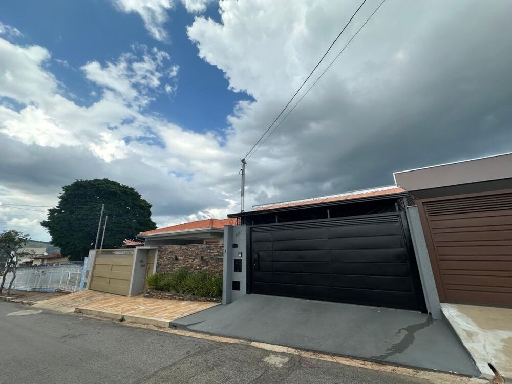Casa à venda com 3 quartos, 180m² - Foto 4