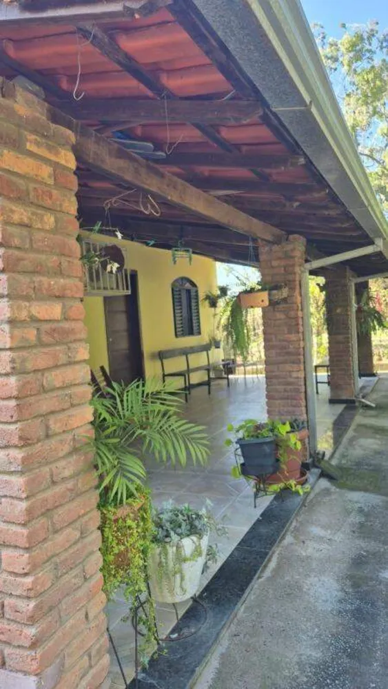 Chácara, 3 quartos, 2190 m² - Foto 1
