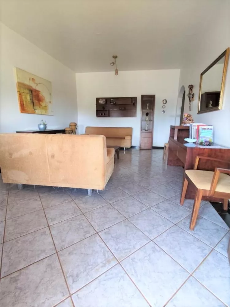 Casa à venda com 4 quartos, 200m² - Foto 14