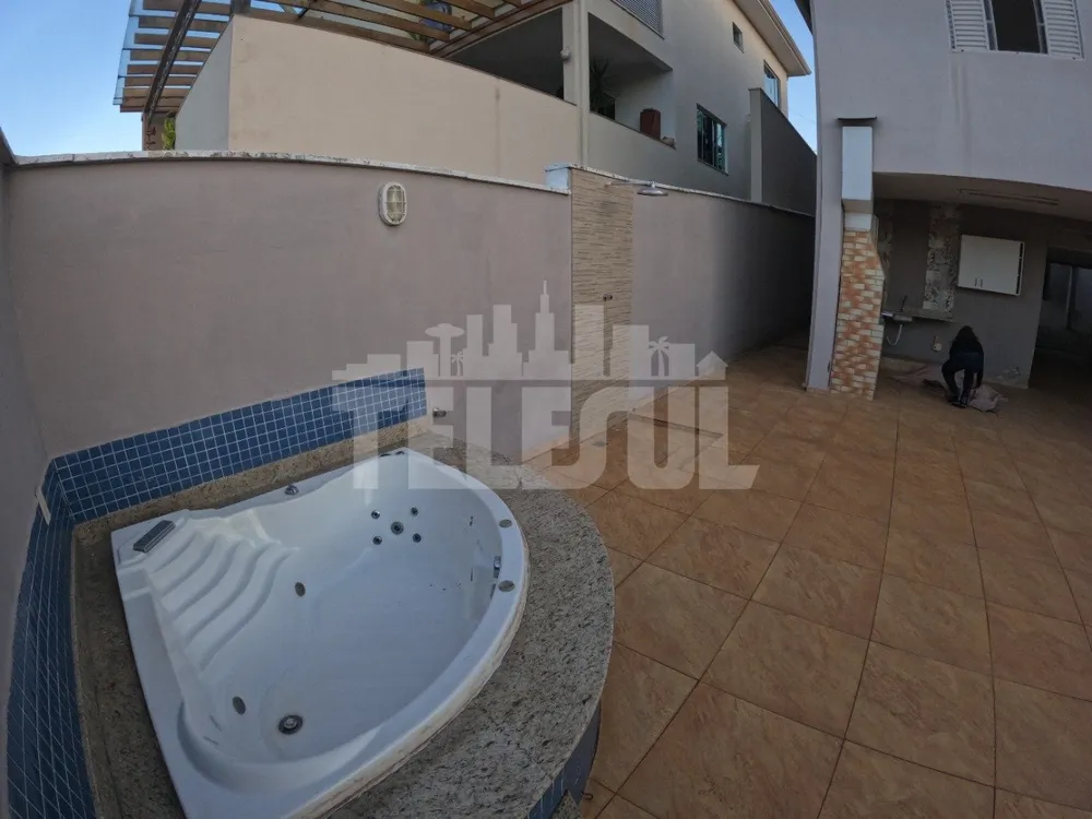 Casa, 3 quartos, 250 m² - Foto 3