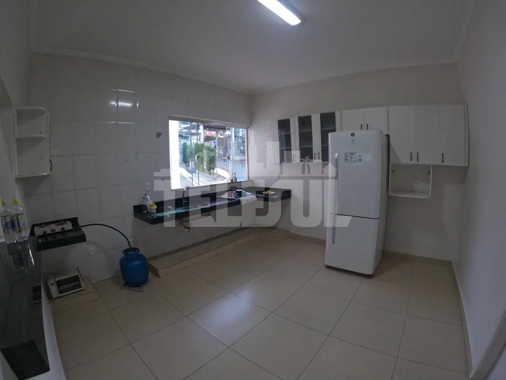 Casa, 3 quartos, 250 m² - Foto 14