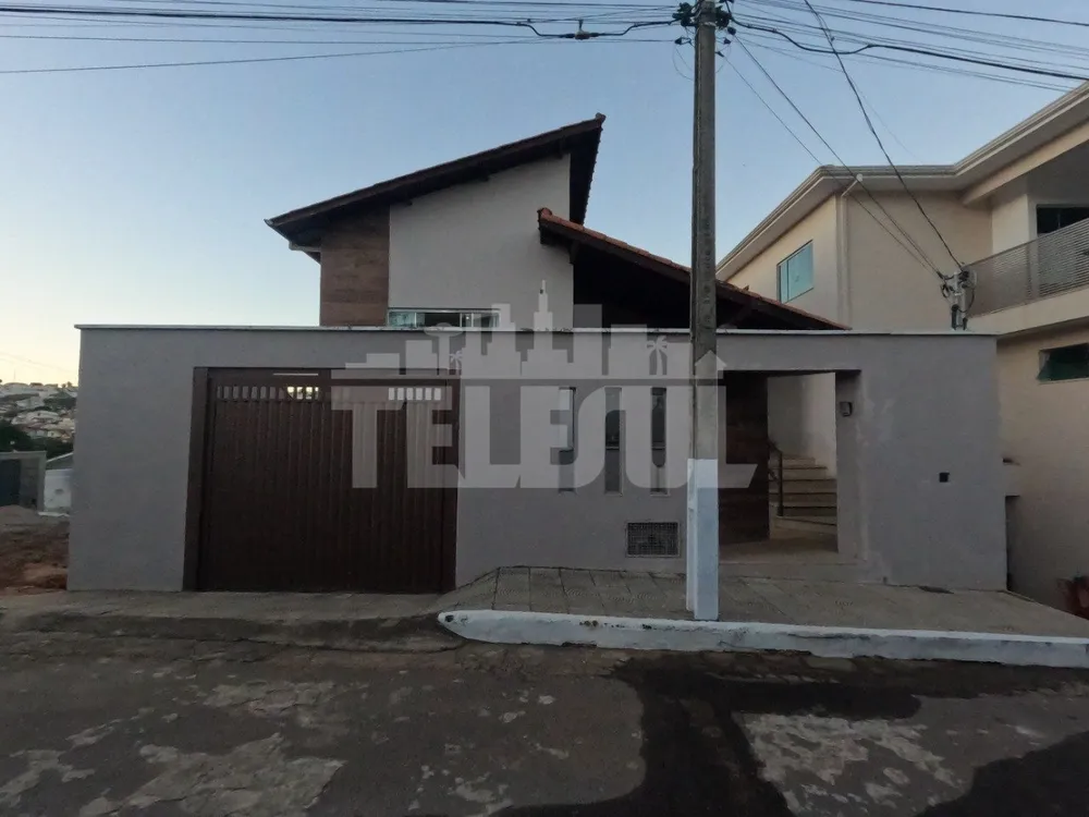 Casa, 3 quartos, 250 m² - Foto 1