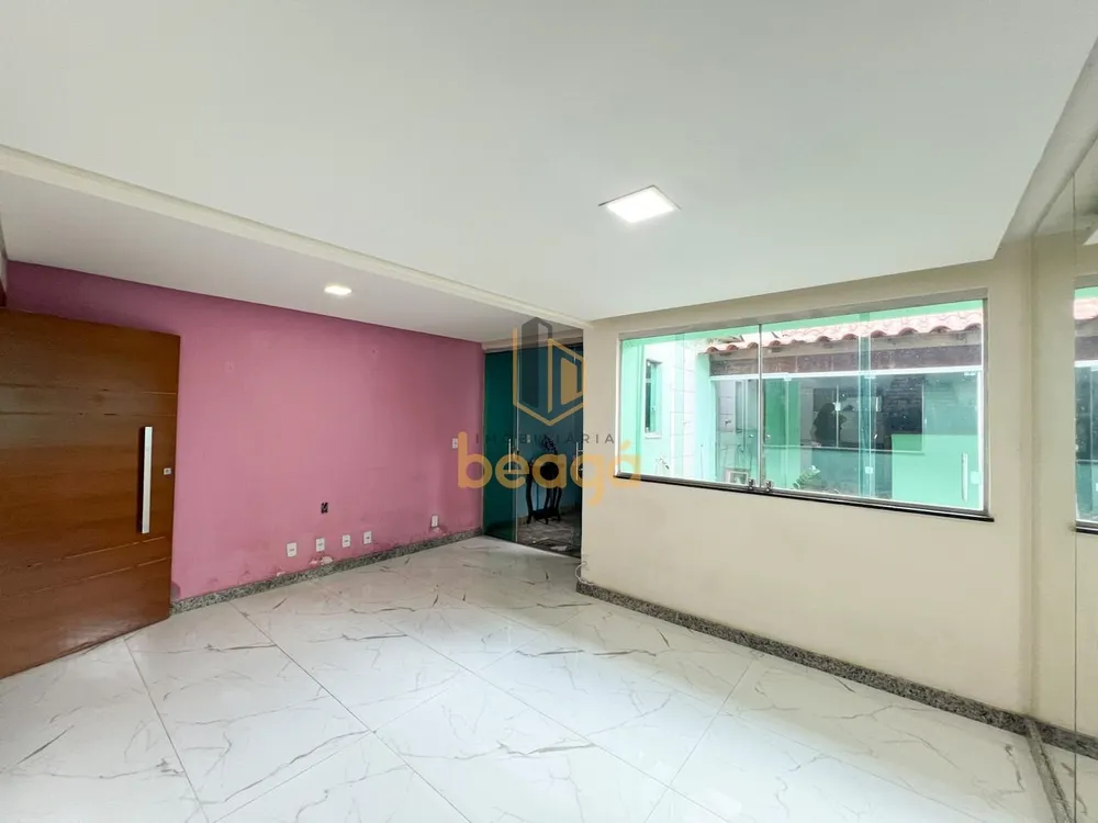Casa, 3 quartos, 200 m² - Foto 2