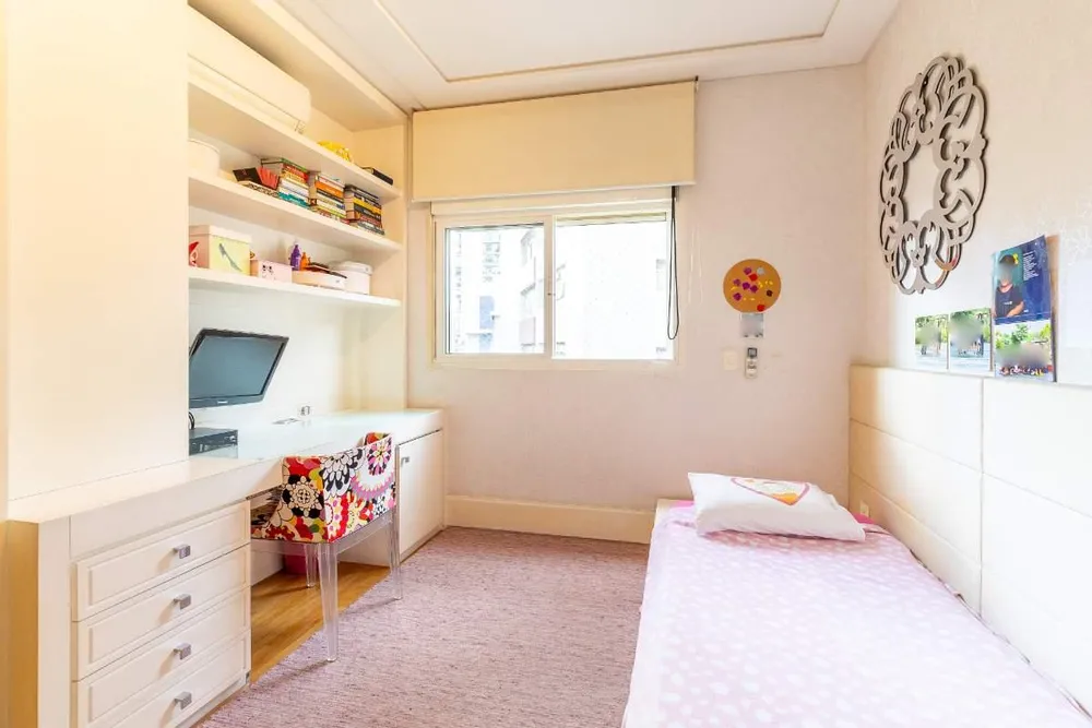 Apartamento, 3 quartos, 210 m² - Foto 1