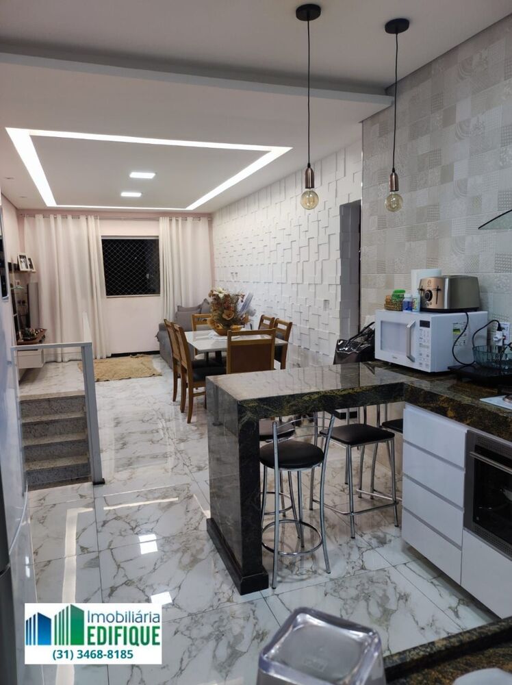 Casa à venda com 3 quartos, 360m² - Foto 1