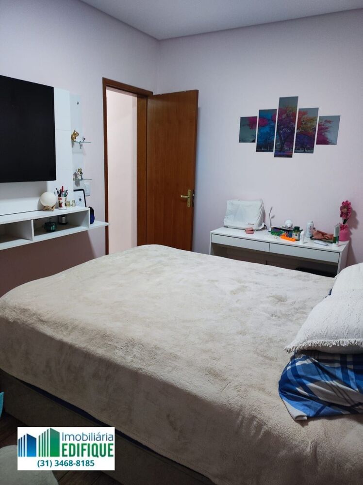 Casa à venda com 3 quartos, 360m² - Foto 2