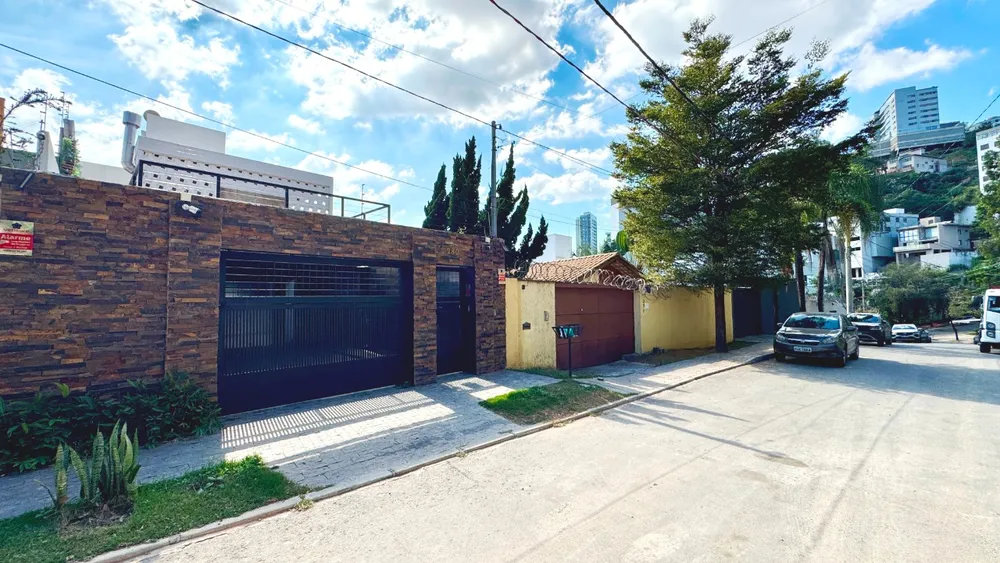 Casa, 4 quartos, 298 m² - Foto 1
