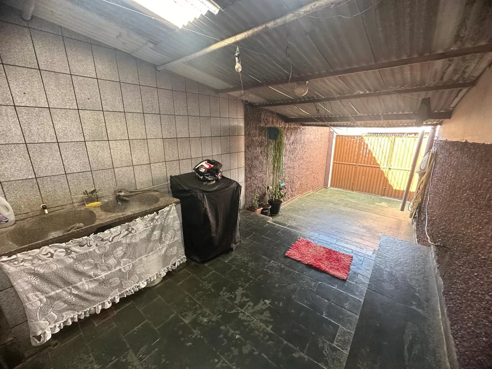 Casa à venda com 3 quartos, 240m² - Foto 18