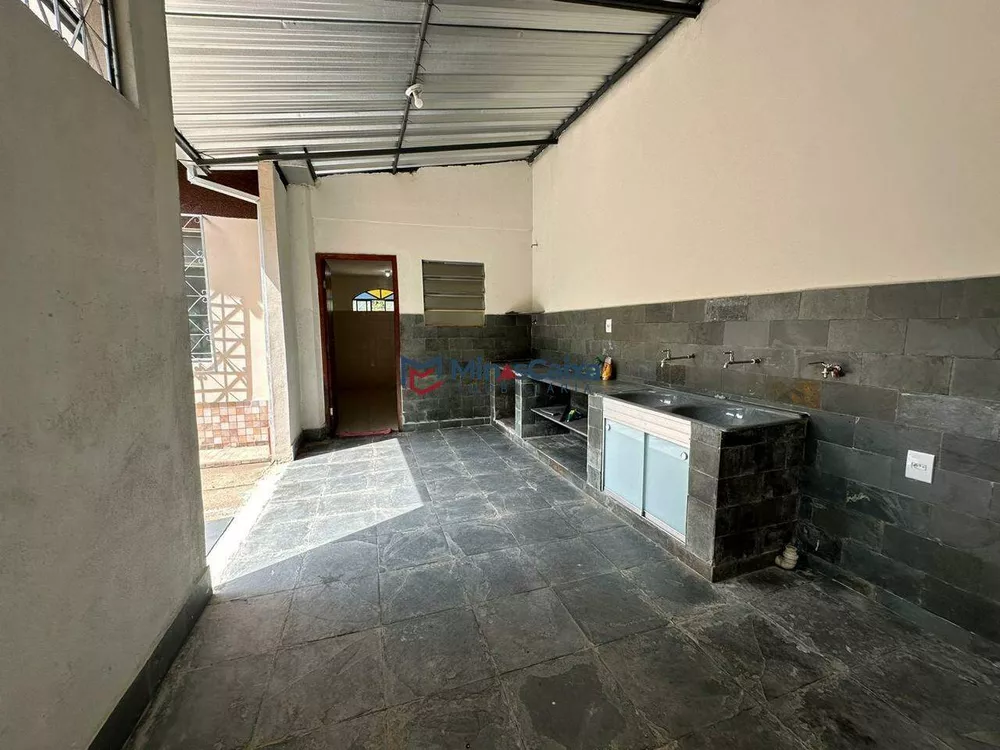 Casa à venda com 2 quartos, 75m² - Foto 16