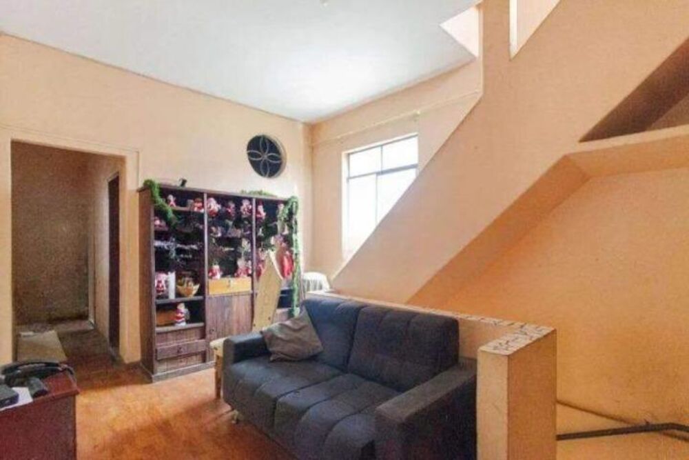 Casa à venda com 5 quartos, 326m² - Foto 4