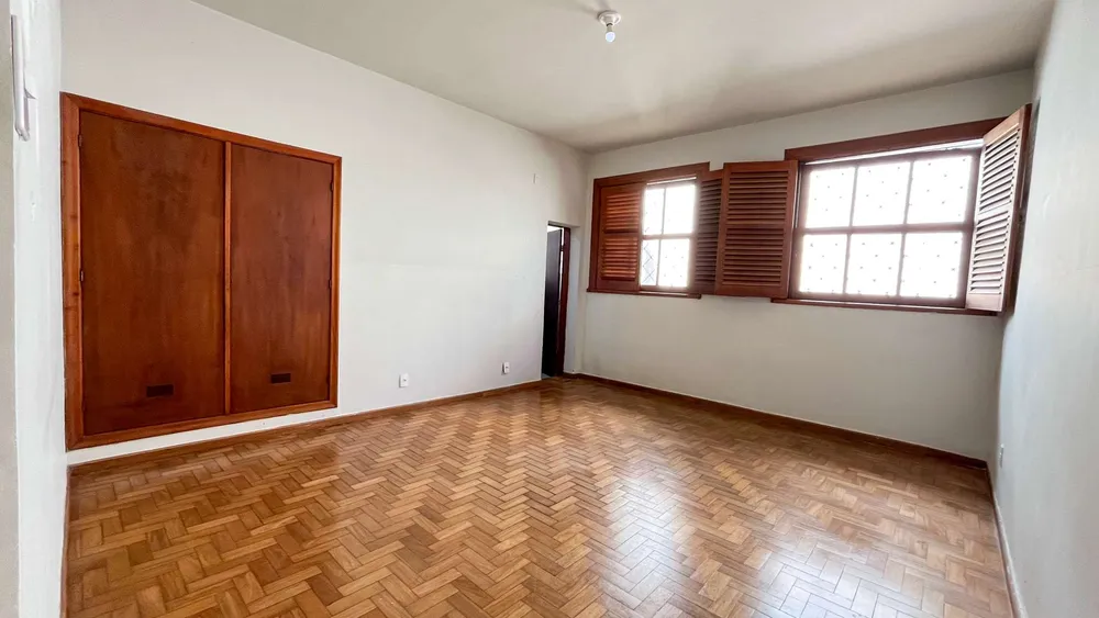 Casa, 5 quartos, 185 m² - Foto 1