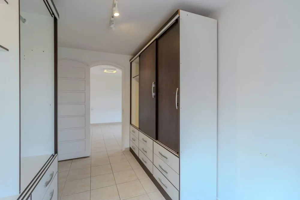 Casa, 3 quartos, 212 m² - Foto 2