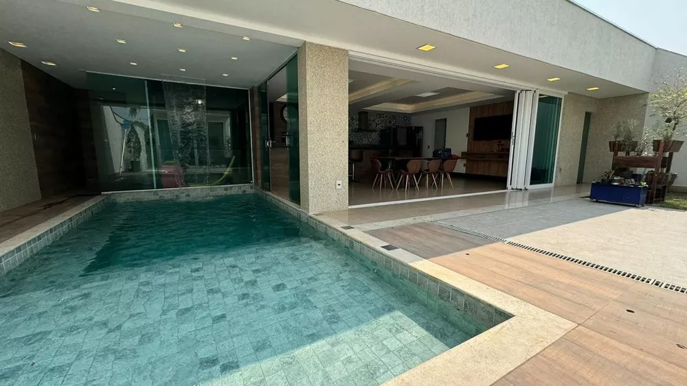 Casa de Condomínio à venda com 3 quartos, 400m² - Foto 2