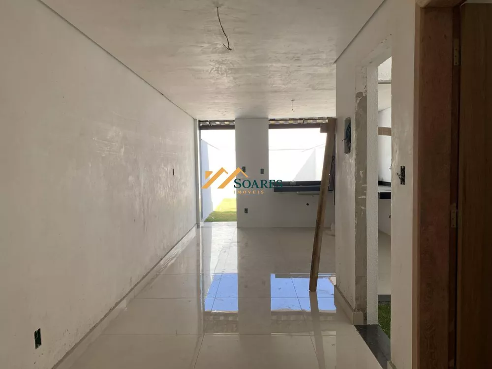 Casa à venda com 3 quartos, 140m² - Foto 4