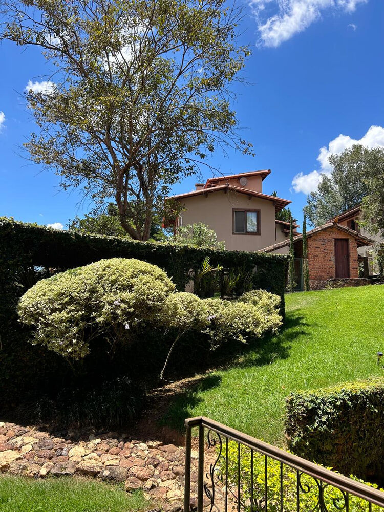 Casa à venda com 3 quartos, 528m² - Foto 4