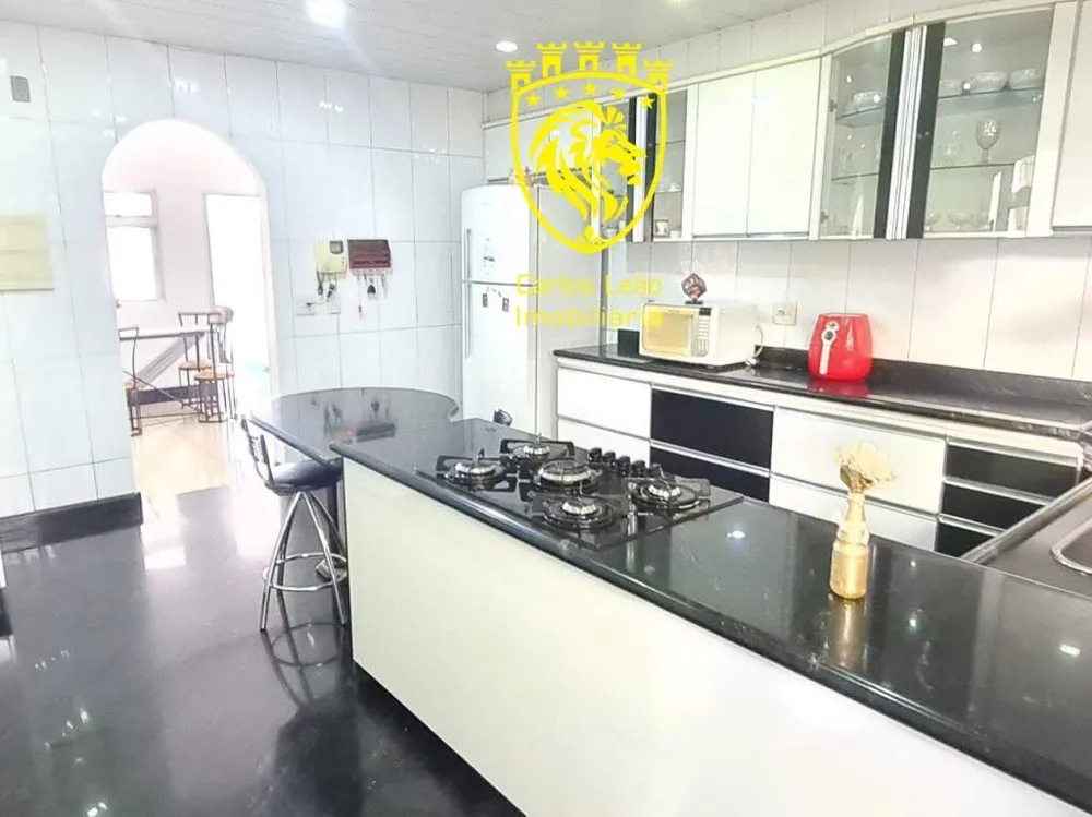 Casa, 4 quartos, 190 m² - Foto 2