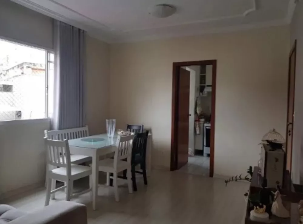 Apartamento à venda com 3 quartos, 73m² - Foto 2