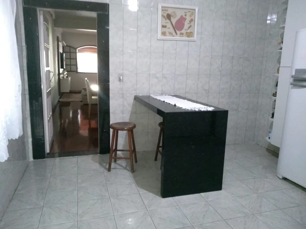 Casa, 4 quartos, 338 m² - Foto 4