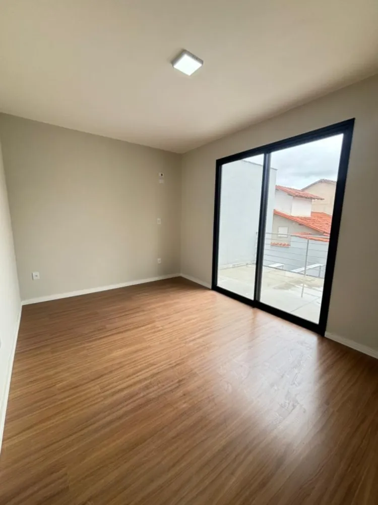 Casa, 3 quartos, 205 m² - Foto 17