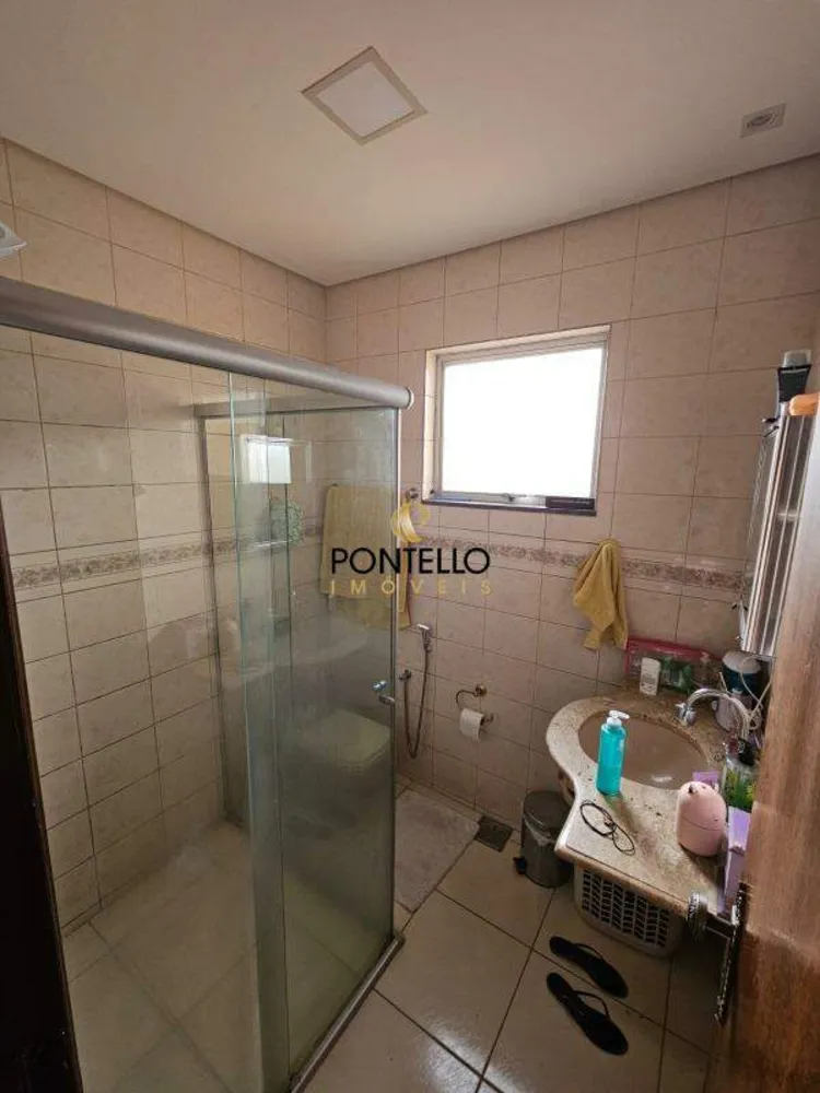 Casa, 4 quartos, 227 m² - Foto 8