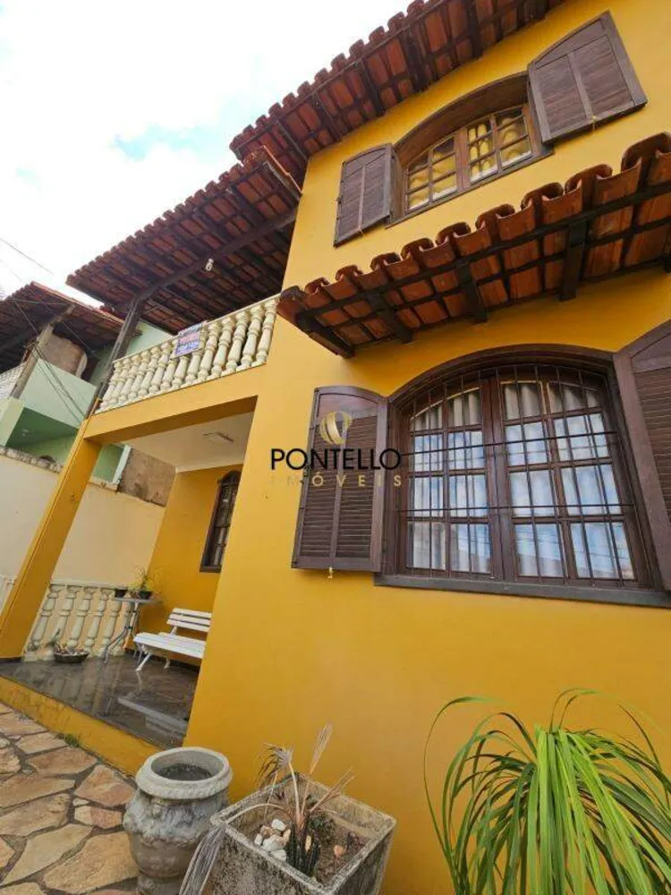 Casa, 4 quartos, 227 m² - Foto 2