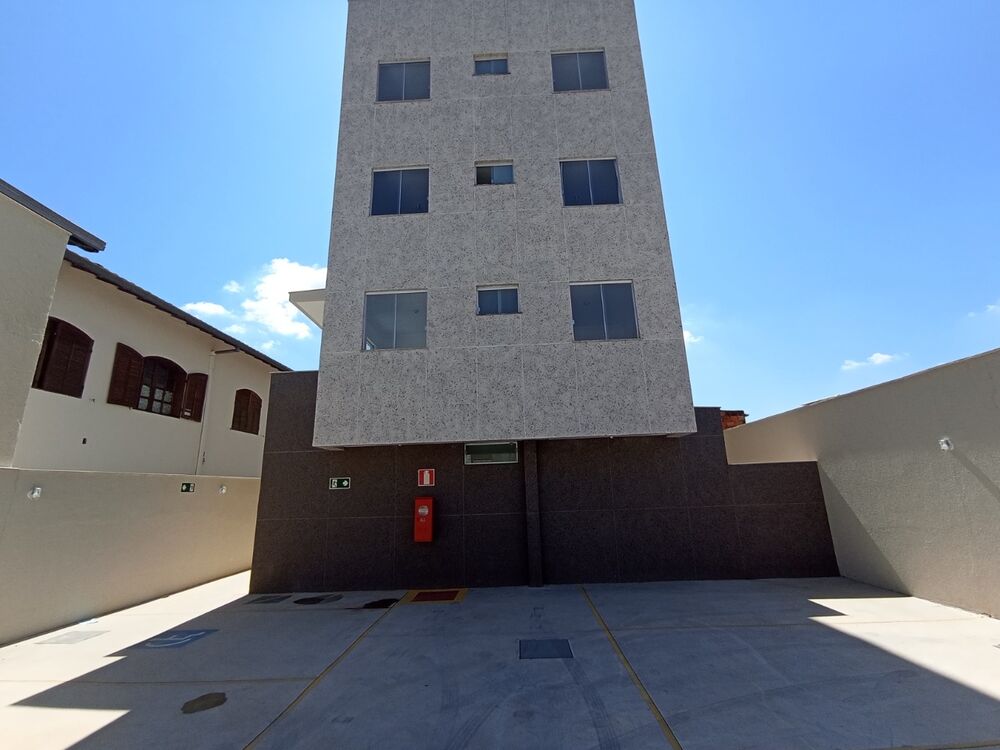 Apartamento à venda com 2 quartos, 44m² - Foto 1