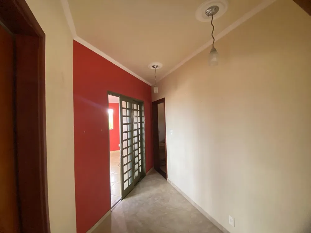 Casa, 3 quartos, 207 m² - Foto 3