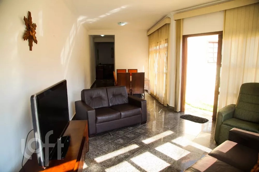 Casa à venda com 3 quartos, 160m² - Foto 7