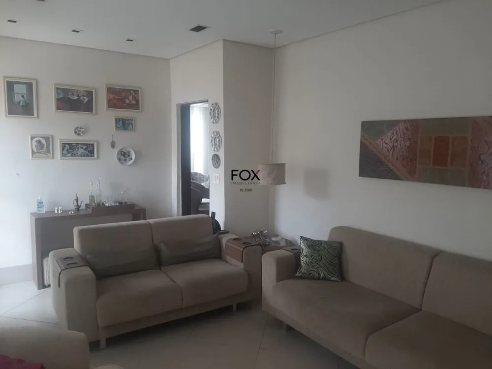 Casa, 5 quartos, 371 m² - Foto 1