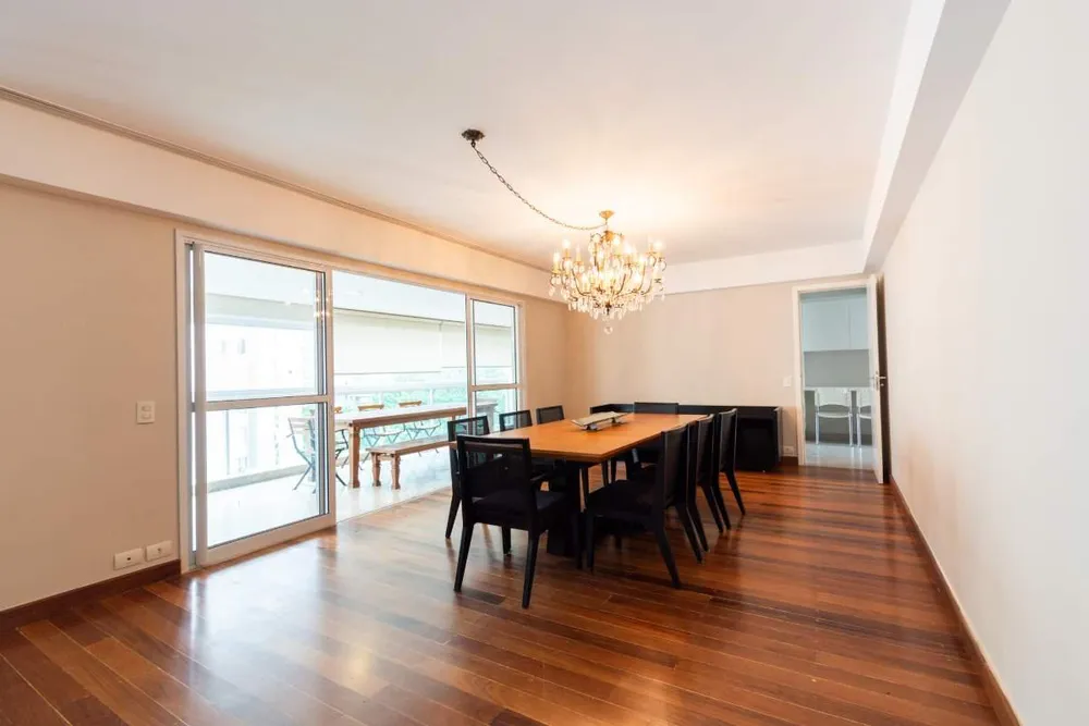 Apartamento, 3 quartos, 204 m² - Foto 1