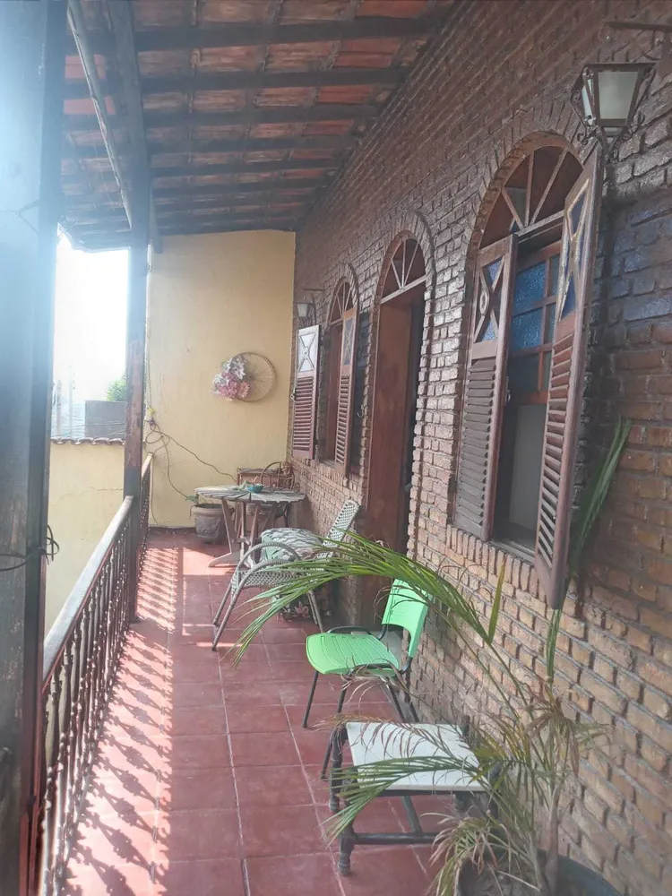 Casa, 3 quartos, 230 m² - Foto 1