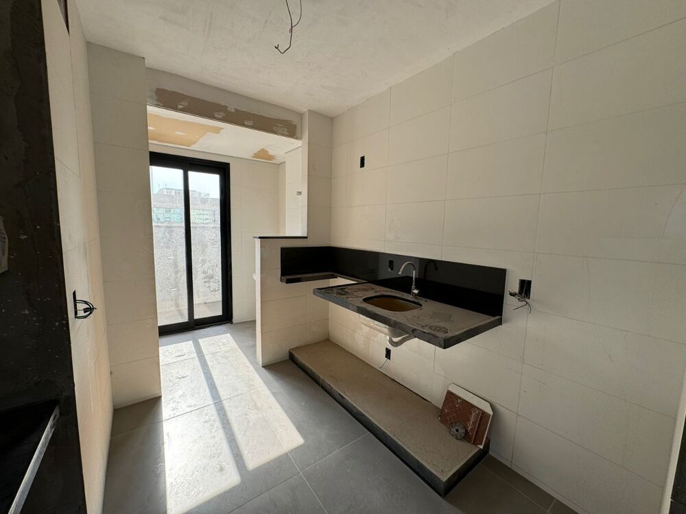Apartamento à venda com 2 quartos, 194m² - Foto 2