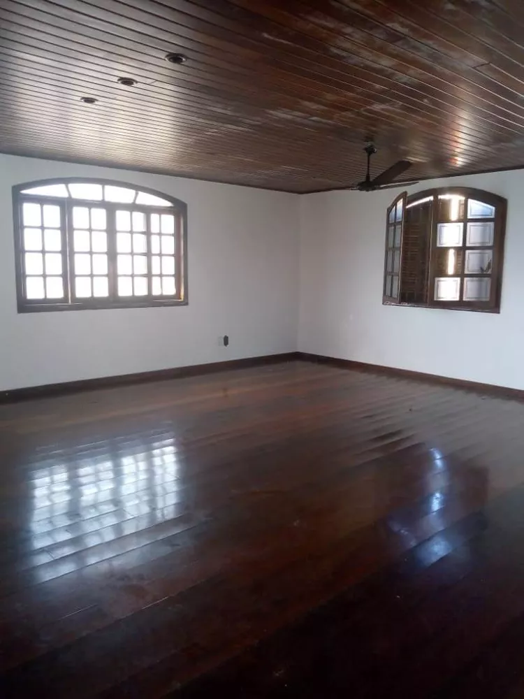 Casa à venda com 3 quartos, 420m² - Foto 12