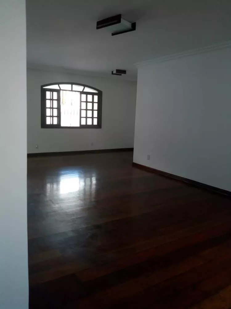 Casa à venda com 3 quartos, 420m² - Foto 14