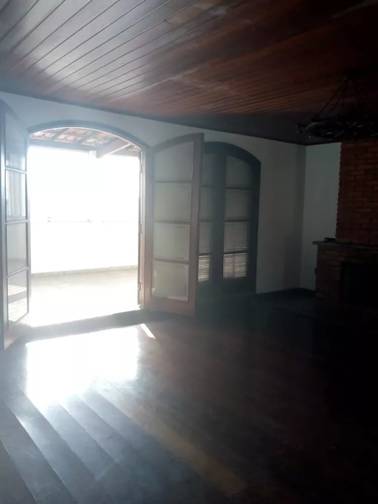 Casa à venda com 3 quartos, 420m² - Foto 10