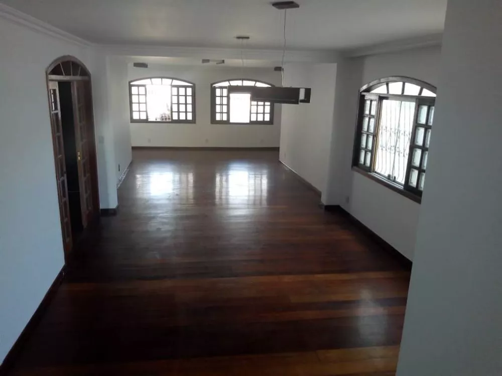 Casa à venda com 3 quartos, 420m² - Foto 11