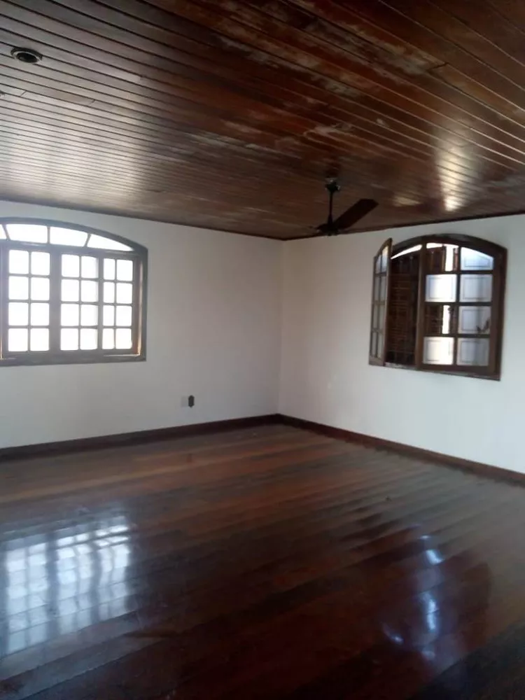 Casa à venda com 3 quartos, 420m² - Foto 6