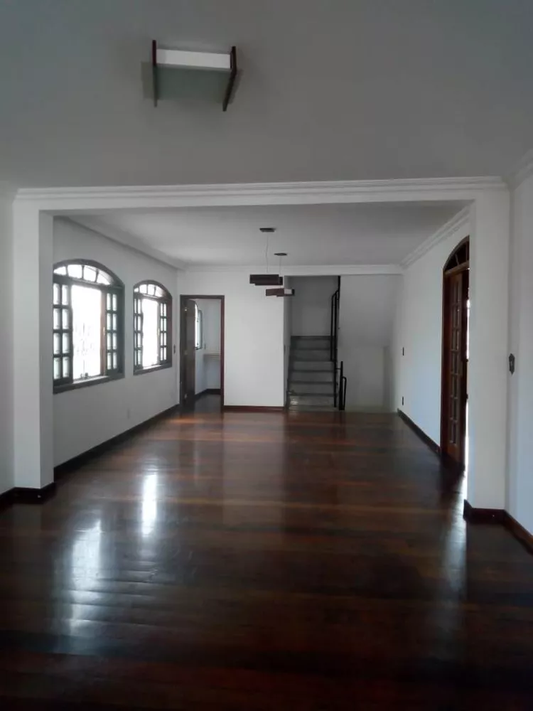 Casa à venda com 3 quartos, 420m² - Foto 16