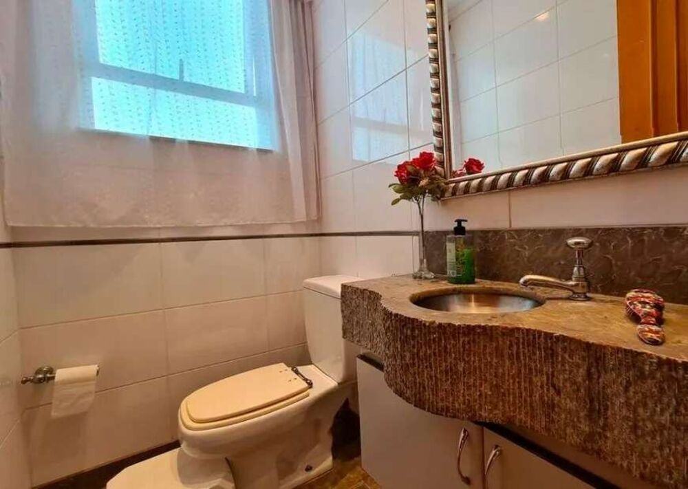 Apartamento à venda com 4 quartos, 238m² - Foto 2