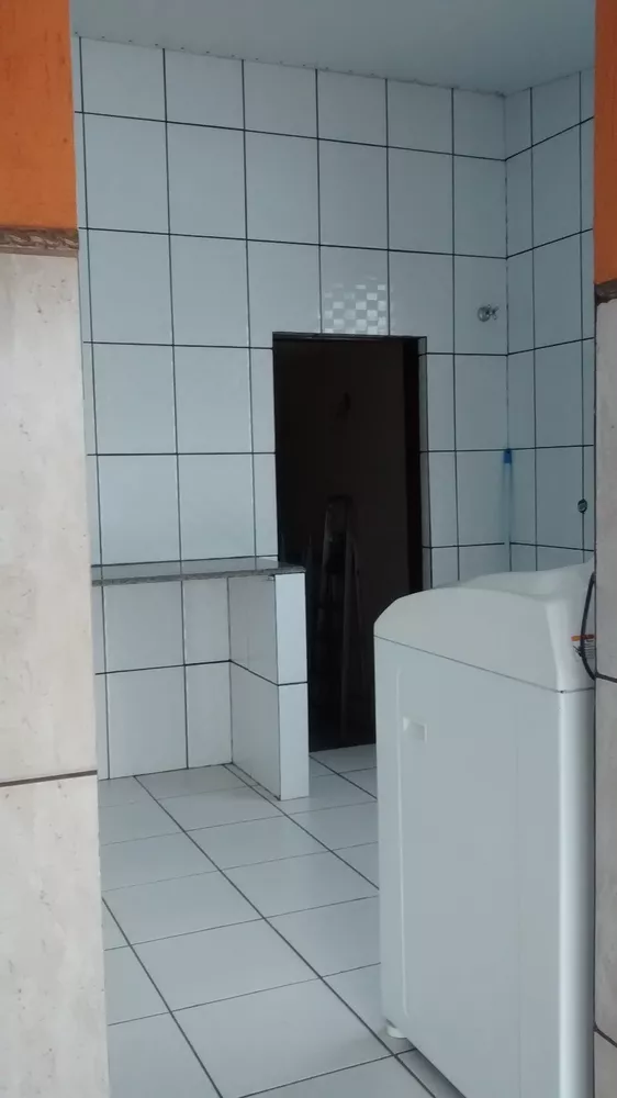 Casa à venda com 3 quartos, 240m² - Foto 3