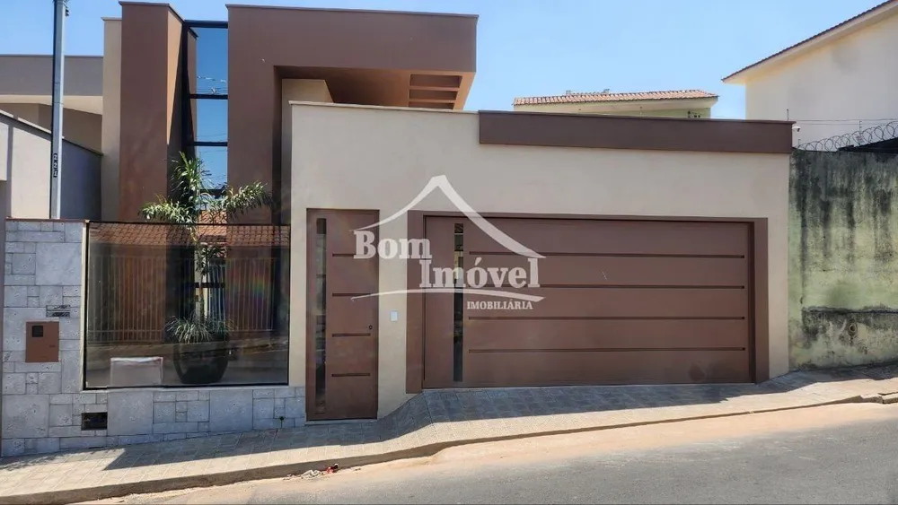 Casa, 3 quartos, 170 m² - Foto 2