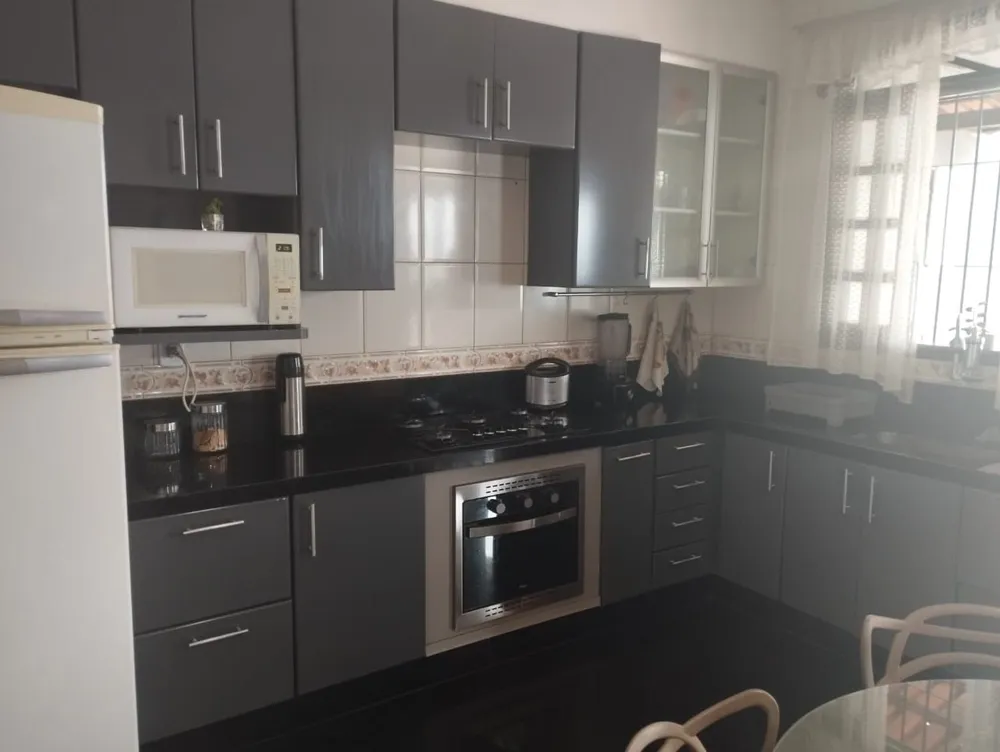 Casa, 3 quartos, 182 m² - Foto 3