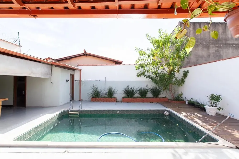 Casa, 4 quartos, 360 m² - Foto 1